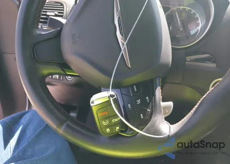 2019 Chrysler 300 300S Awd z USA, uszkodzony, nr VIN 2C3CCAGG2KH524170